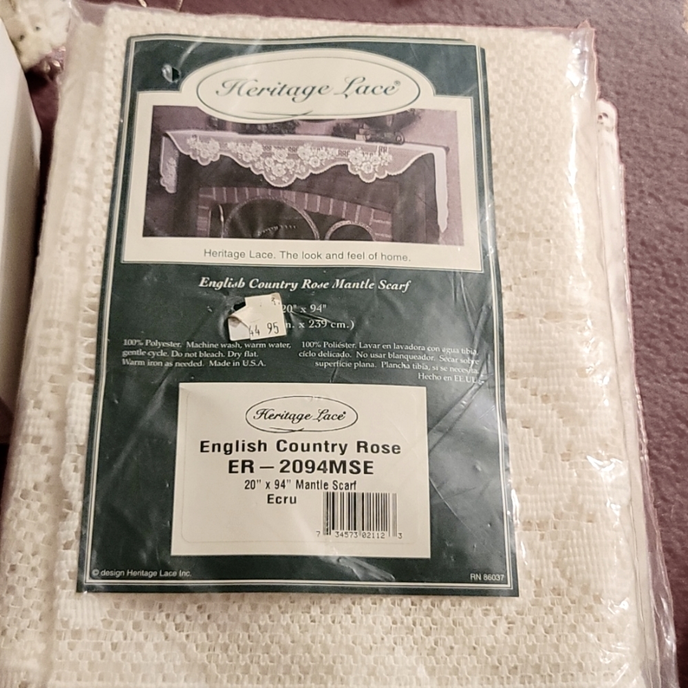 English Country Rose Mantle Scarf